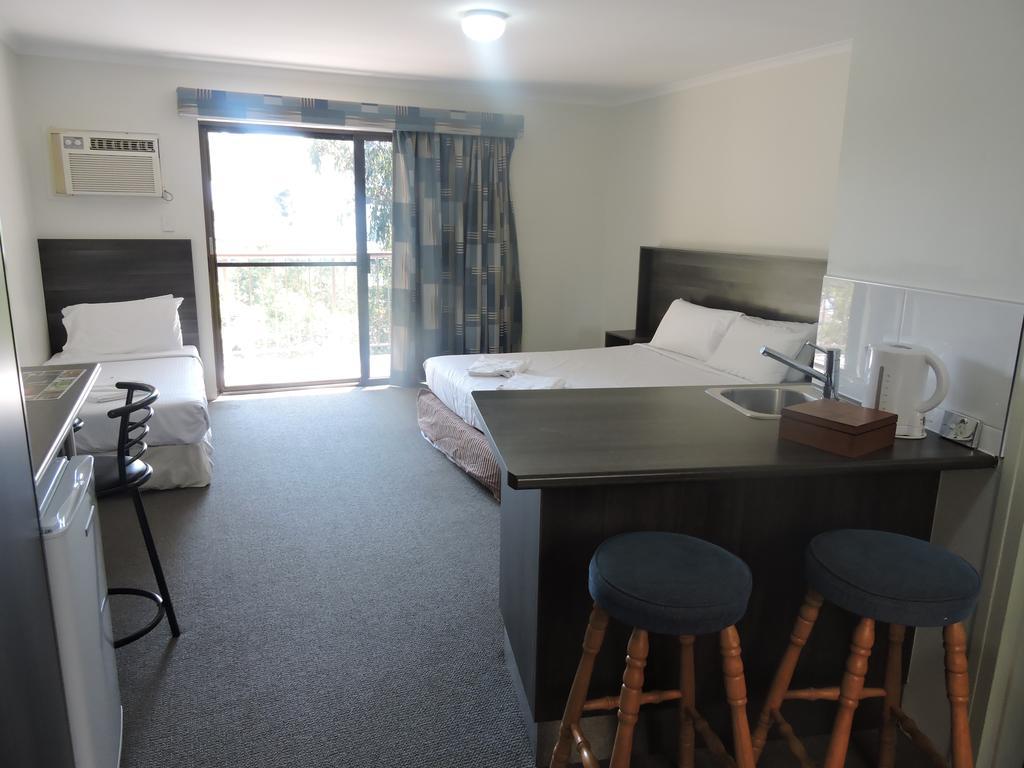 Town & Country Motel Nerang Esterno foto